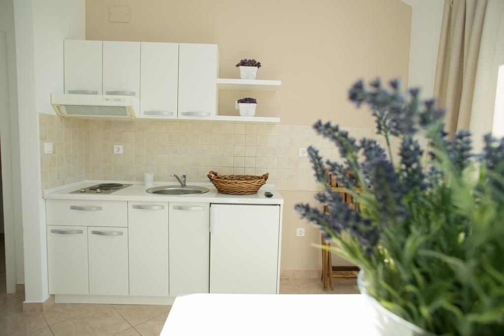 Apartments Rina Novalja Eksteriør billede