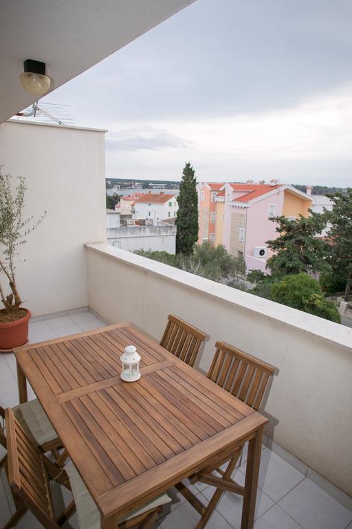 Apartments Rina Novalja Eksteriør billede